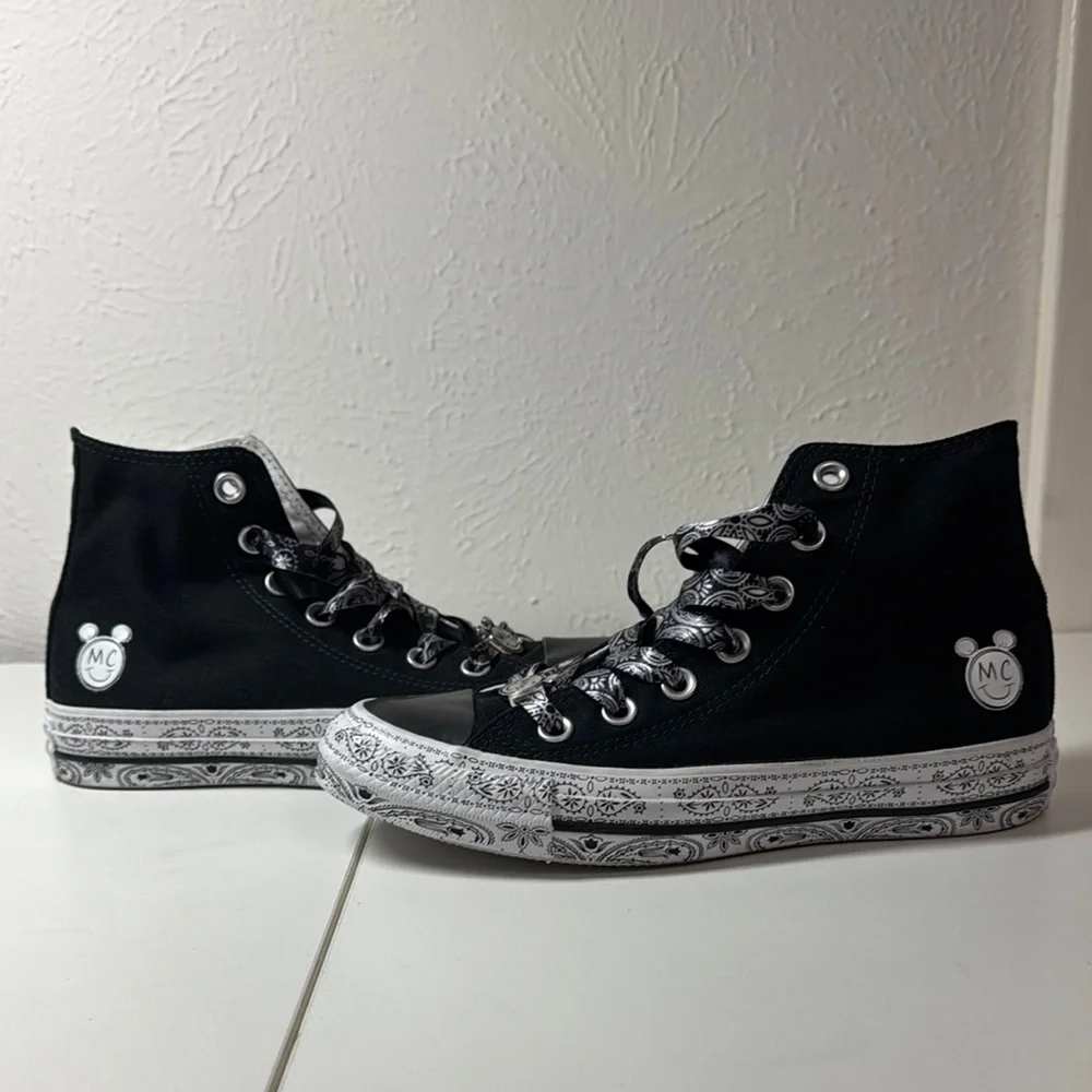 Converse Black and White High-Tops - Picture 6 of 9
